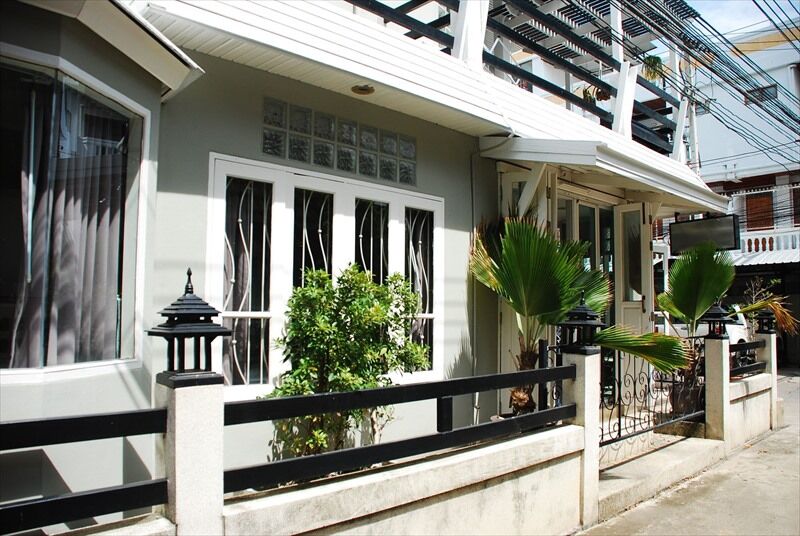 Taylor'S Guesthouse Hua Hin Exterior photo